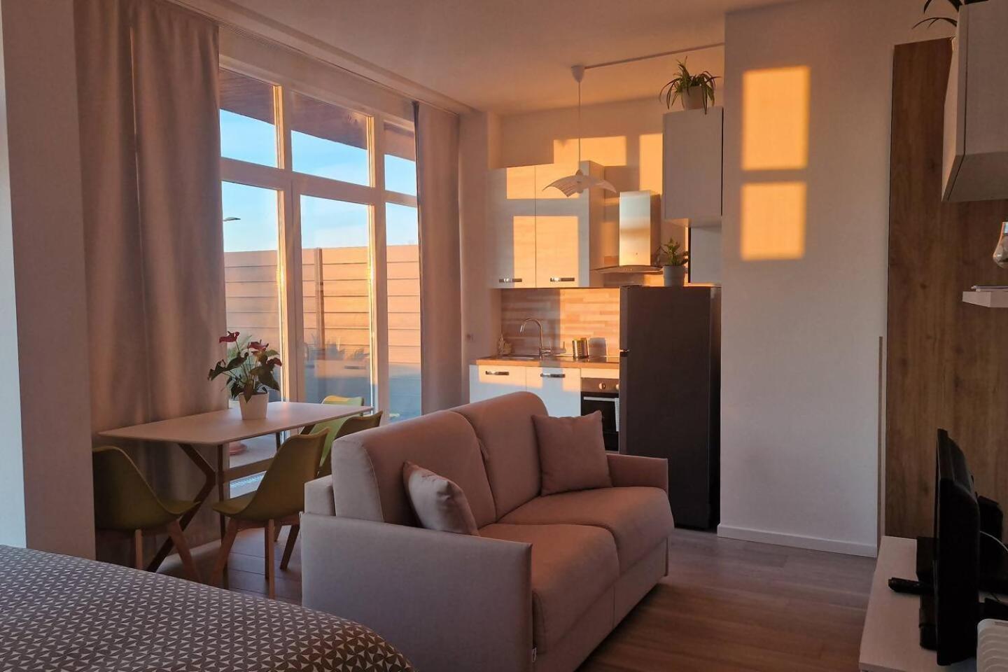 Cozy Flat For Vacation& Business In Famagosta Area * Milan