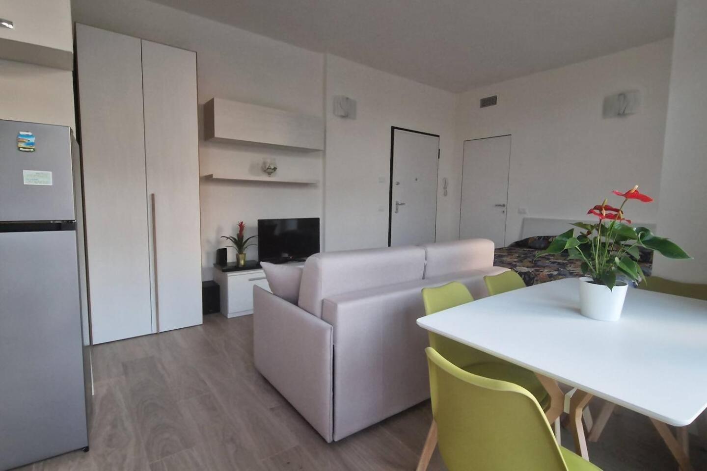 Cozy Flat For Vacation& Business In Famagosta Area *